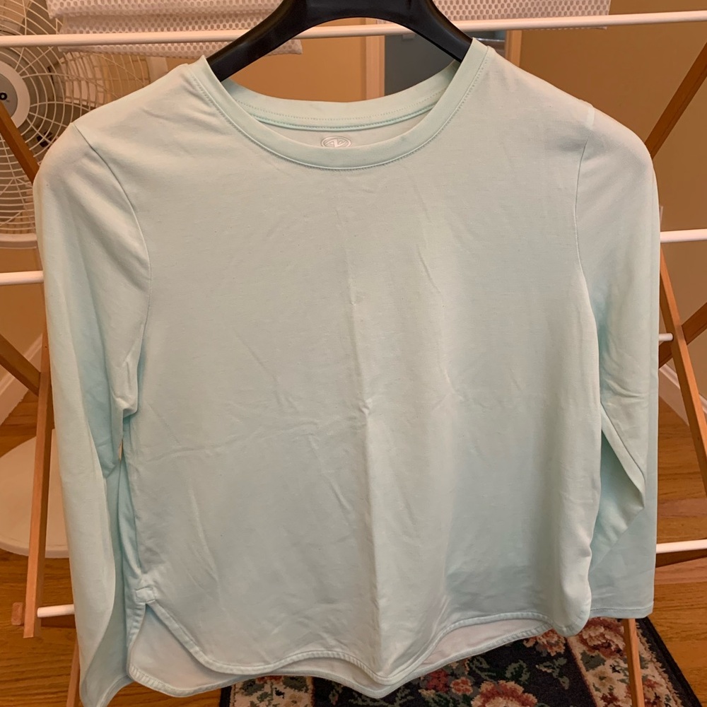 Girls size 2 XL/18plus athletic shirt, lightweight, long sleeve